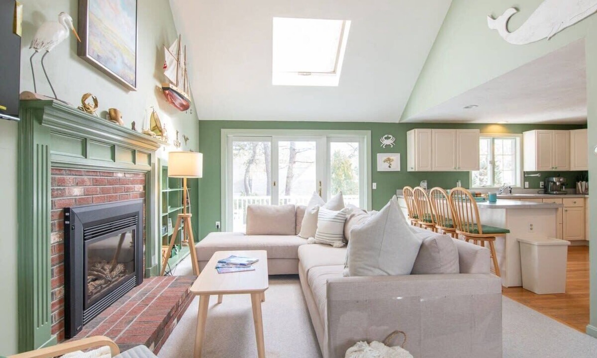 South Chatham House | 0.6 Miles to Beach Great for families!