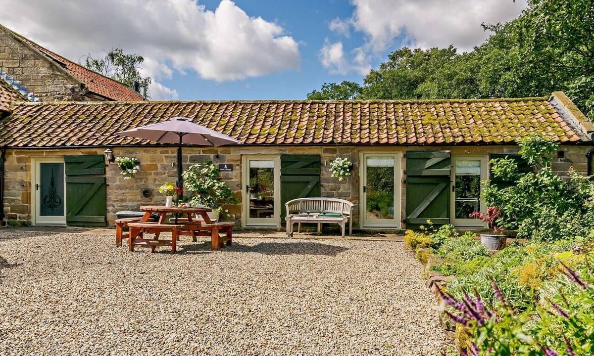 Easterside Cottage | 1 Bed in Chop Gate (oc-93100)