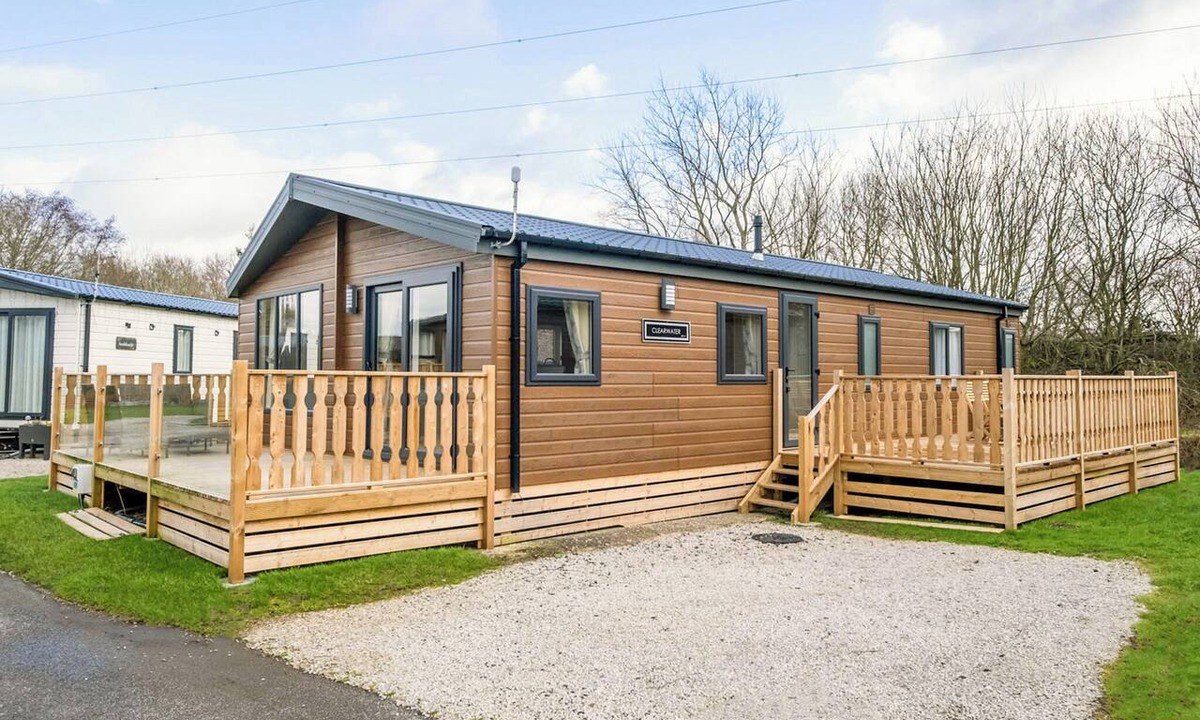 Carnforth Ski Chalet | 1 bedroom accommodation in Carnforth