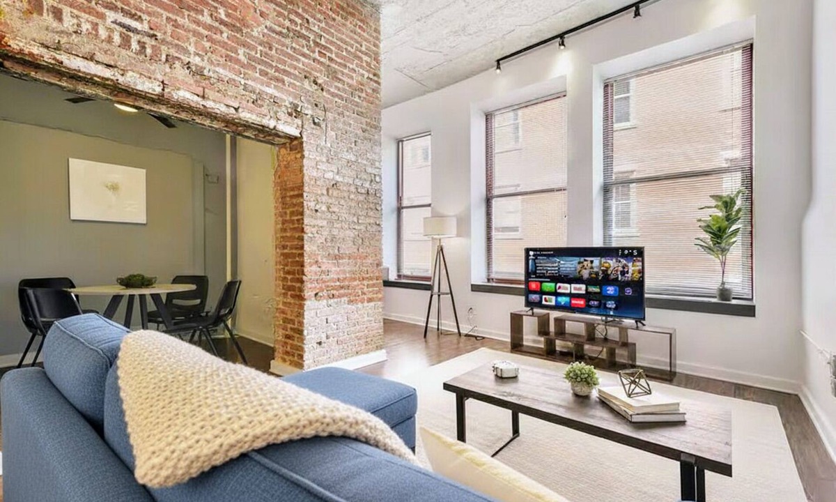 Cultural District Apartment | 1 BR Downtown Pittsburgh with Best Roof Top View