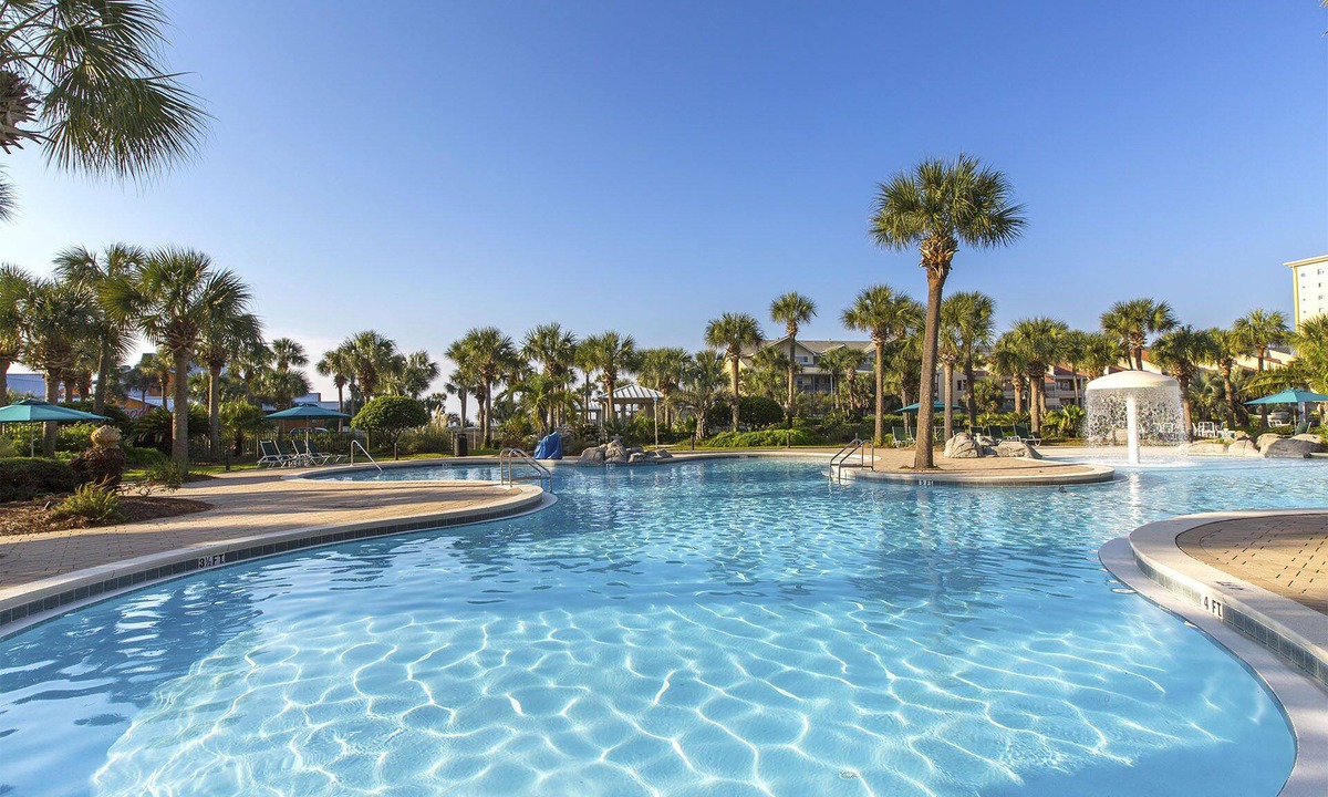 Destin Condo | 10th Floor Gulf View.Heated Pool.Walk to dining.Fast Wifi.Gym .Full Laundry