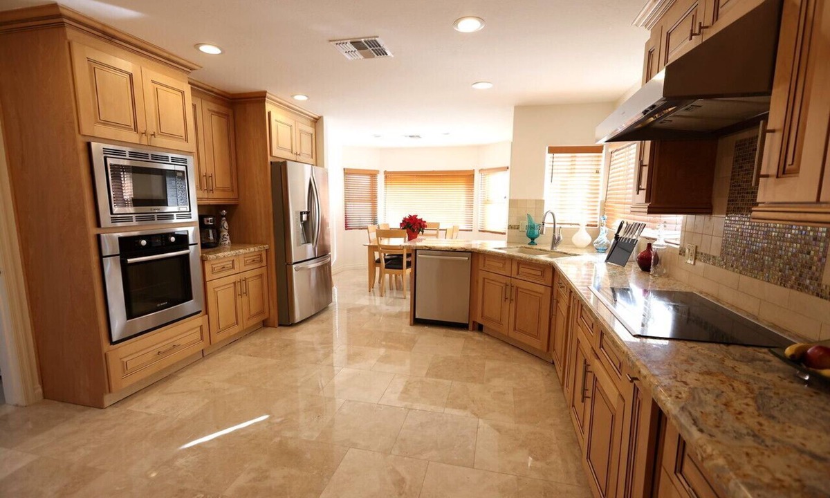 Paradise Valley Village House | 12 beds 6 bedrooms 3 masters Pickleball Putting green Heated Pool Hot Tub