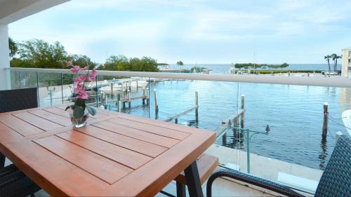 Rock Harbor House | 124 Mariners Club