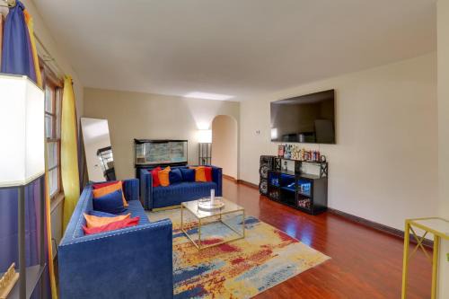 Kansas City House | 13 Miles to Arrowhead Stadium! BBQ-Ready Home Base