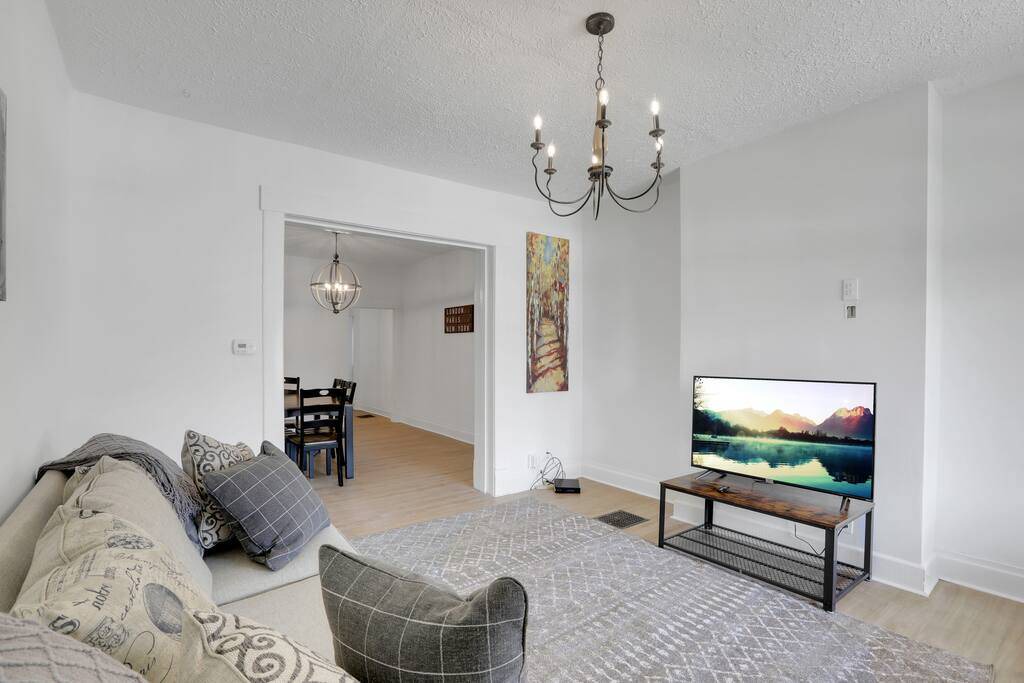 Olde Towne East Hotel | 131 m² Aparthotel ∙ 4 bedrooms ∙ 12 guests