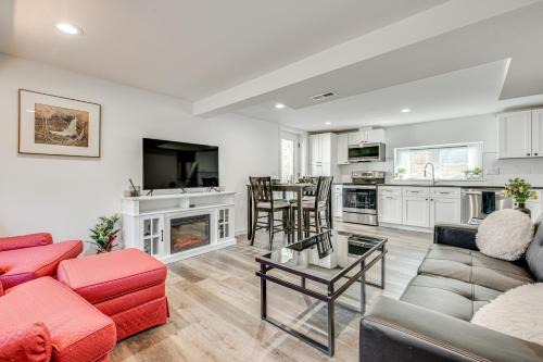 Erie House | 14 Mi to Pearl Street Mall: Erie Getaway