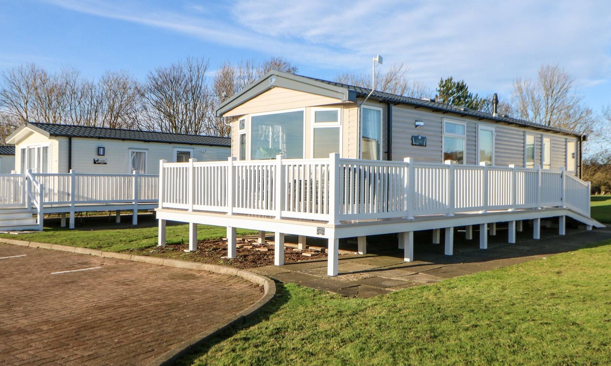 Hirst Cottage | 17 SUMMER MEADOWS, pet friendly, country holiday cottage in Ashington