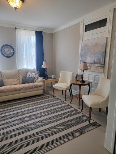 Hamilton House | 1895 meets 2025 Townhouse