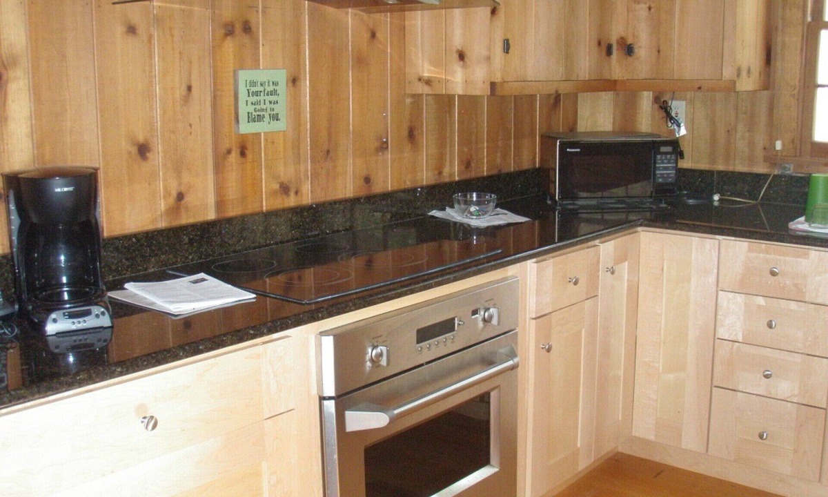 Frankfort Cottage | 1920's Vintage Cottage Located on the South Shore of Beautiful Crystal Lake