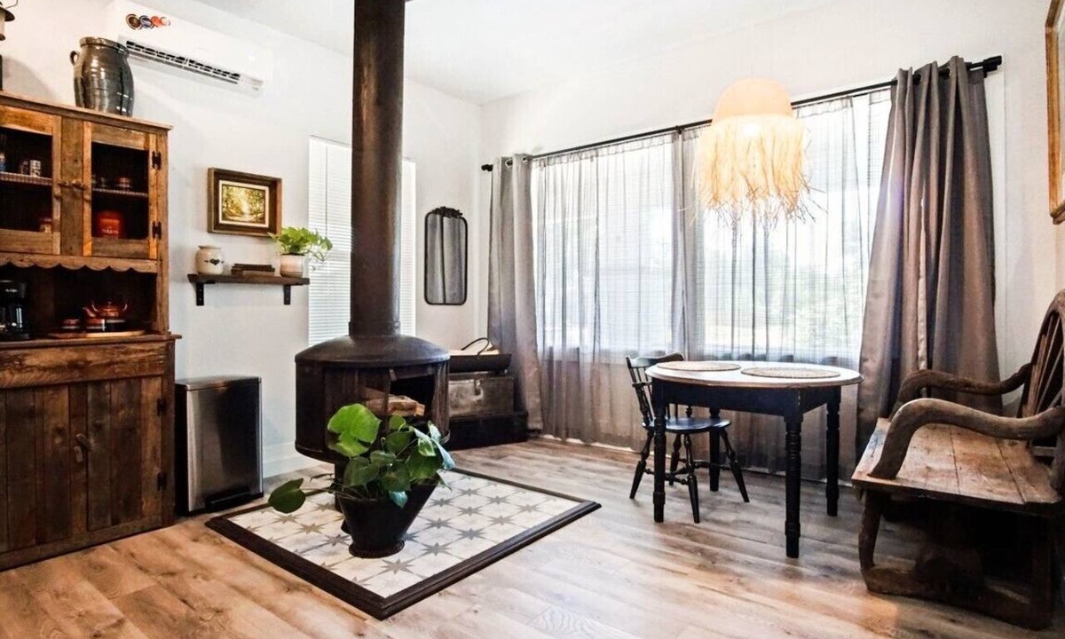 Central Oklahoma City Apartment | 1BR near St. Anthony — comfortable base for nurses and medical stays in OKC #03B