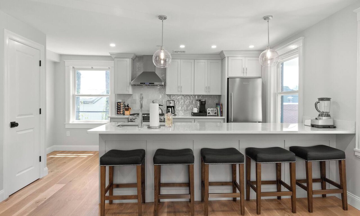 Andover Apartment | 2 Bed, 1.5 Bath Stunning Apartment, Central Andover Location