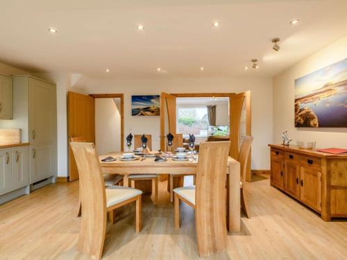Bamburgh House | 2 Bed in Bamburgh oc-90879