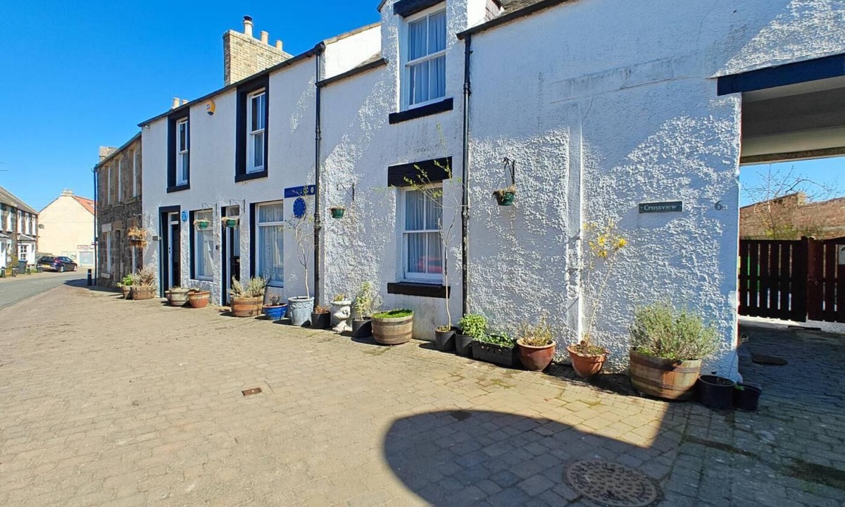 Eyemouth Cottage | 2 Bed in Coldingham (oc-c31971)
