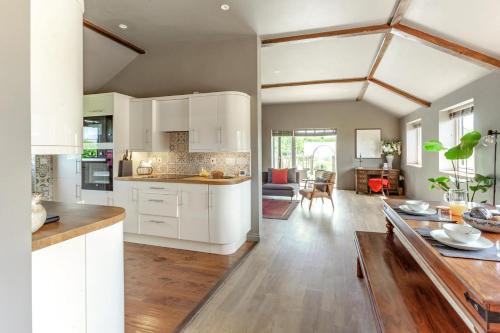 Devizes House | 2 Bed in Devizes oc-t43754