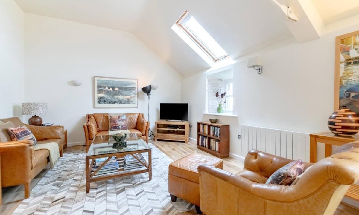 Waren Mill Apartment | 2 Bed in Waren Mill (oc-gd1324)