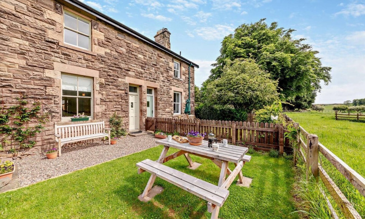Wooler Cottage | 2 Bed in Wooler (oc-r29229)