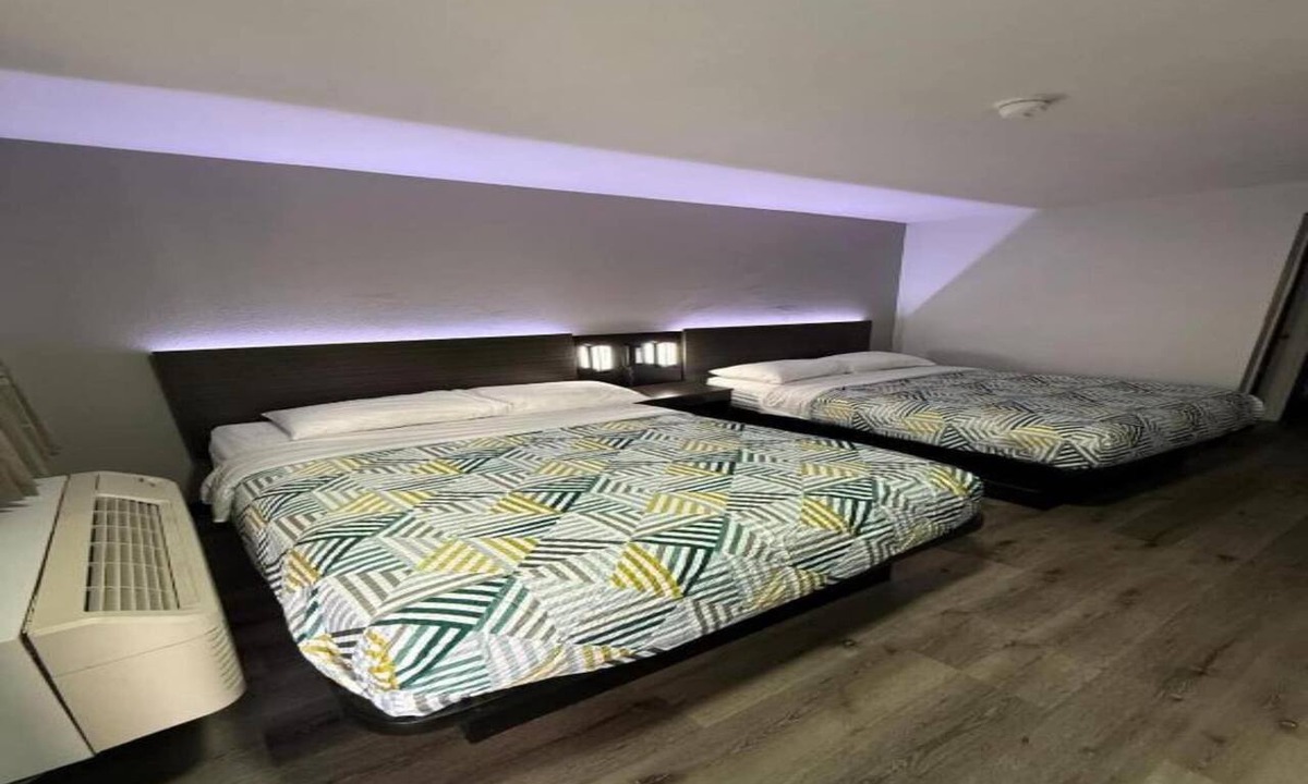 Enfield Apartment | 2-Bed Suite|Nsmk|Micfridge