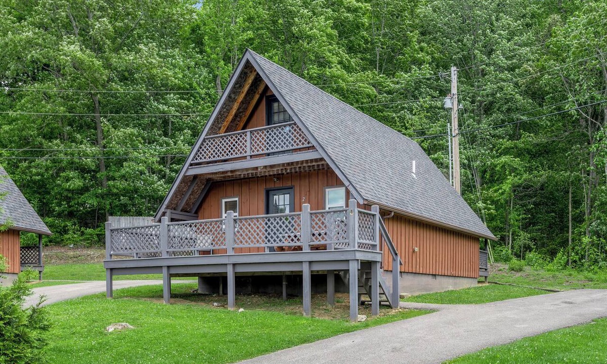 Farmers Cabin | 2 Bedroom A-Frame Cabin Near Sheltowee Trace & MSU