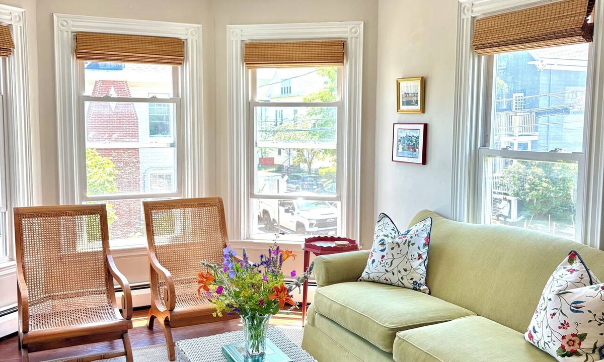 Munjoy Hill Apartment | 2-Bedroom Apartment Steps from Eastern Prom - Walk to Everything!