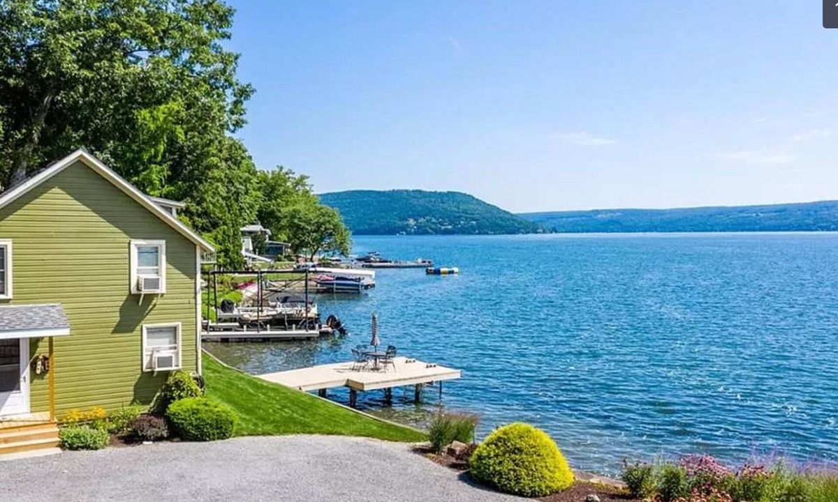 Hammondsport Cottage | 2 Bedroom Cottage on Keuka Lake. Sleeps 6 Comfortably