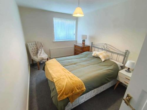 Cramlington House | 2 Bedroom House Sleeps 4 with Private Garden