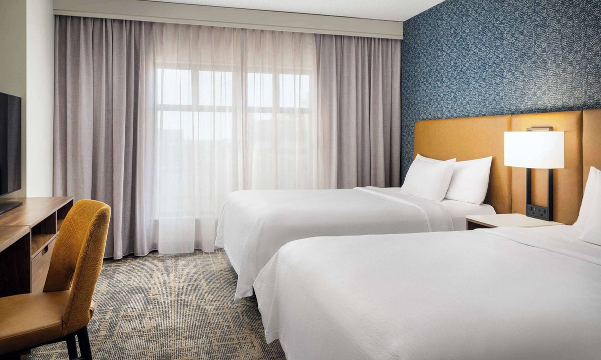 Downtown Lincoln Hotel | 2 Connecting Suites at a Hotel