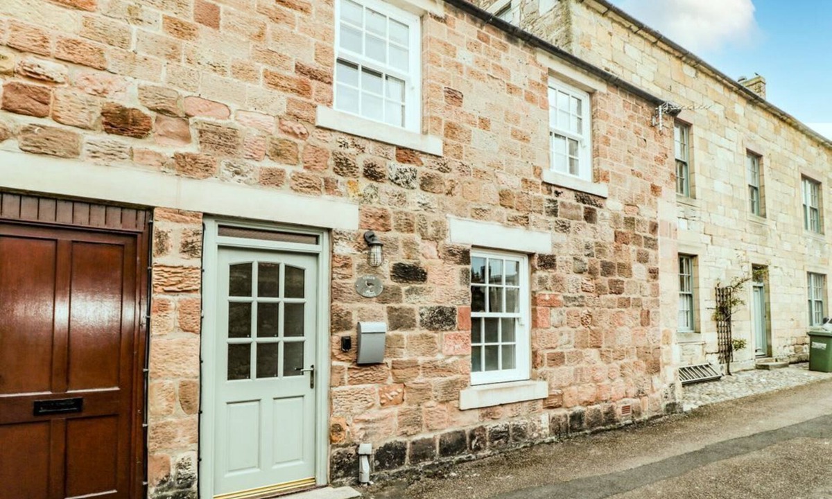 Berwick-upon-Tweed Cottage | 2 Fenkle Street, Holy Island