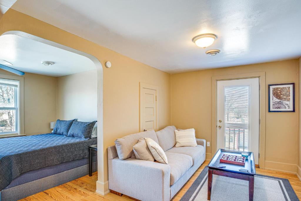 Sheboygan Apartment | 2 Mi to Dtwn: Studio Suite in Sheboygan