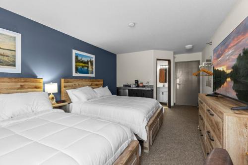 Nisswa Hotel | 2 Queen bed room 5 minutes from Gull Lake