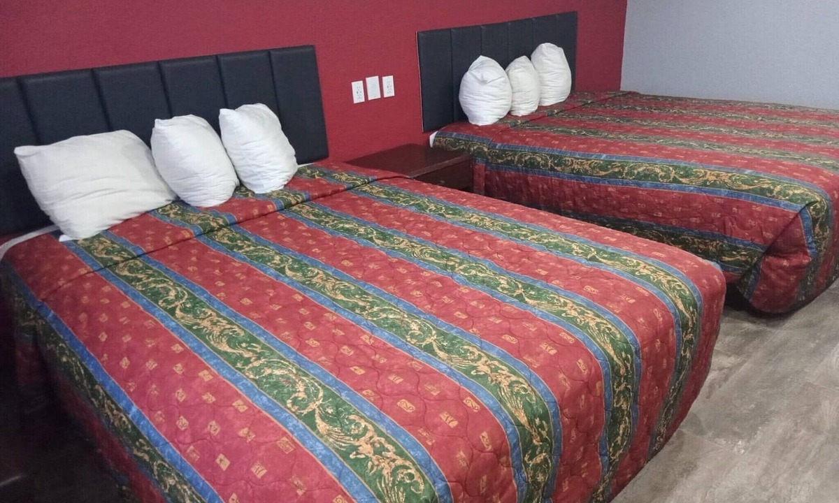 Marshall Apartment | 2 Queen Beds Suite Non-Smoking