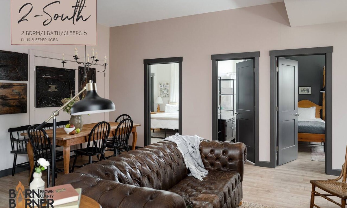 Nashville Apartment | 2-South: Cozy 2BR in Downtown Nashville, IN w/Rooftop Patio