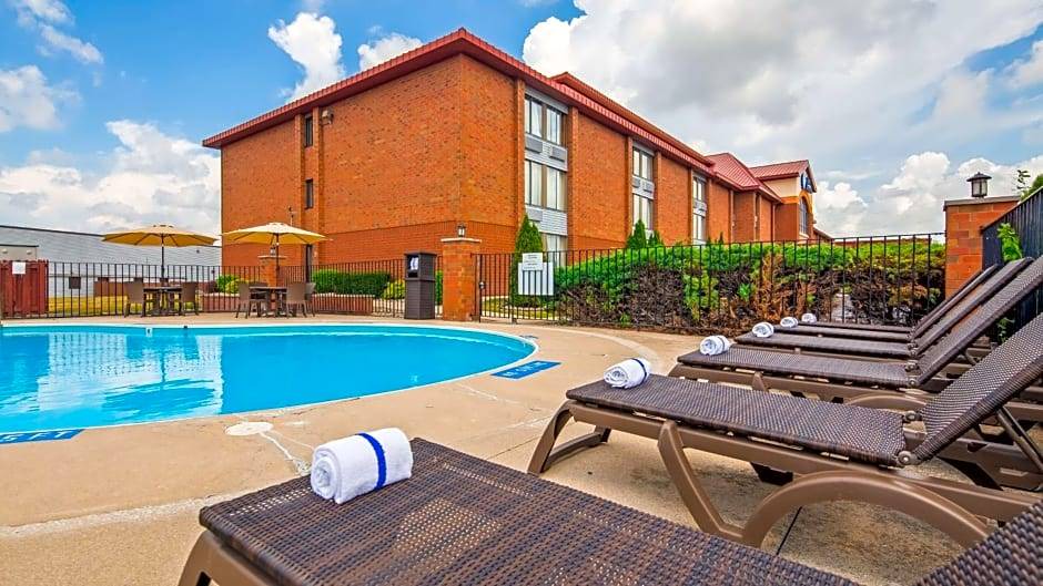 Saint Marys  Allen County Hotel | 2-Star Hotel ∙ Best Western Luxbury Inn Fort Wayne