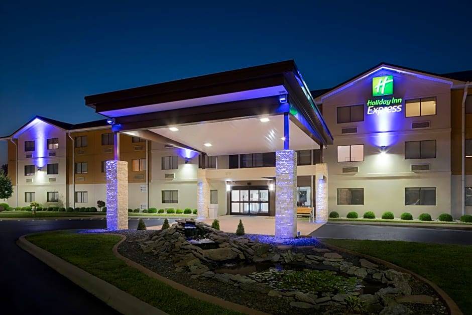 Buechel Hotel | 2-Star Hotel ∙ Holiday Inn Express Louisville Northeast, an IHG Hotel