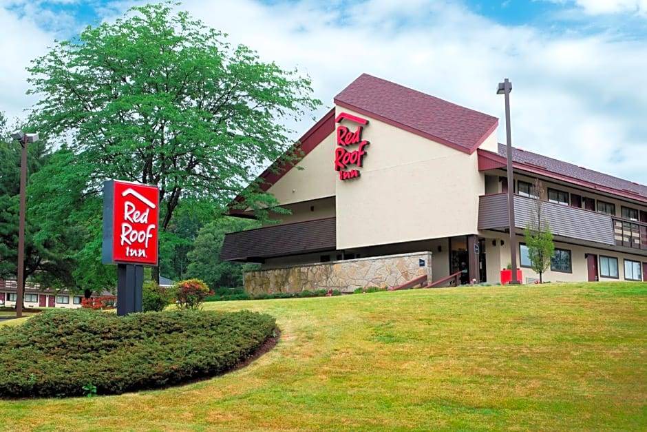 Southborough Hotel | 2-Star Hotel ∙ Red Roof Inn Boston - Southborough/Worcester