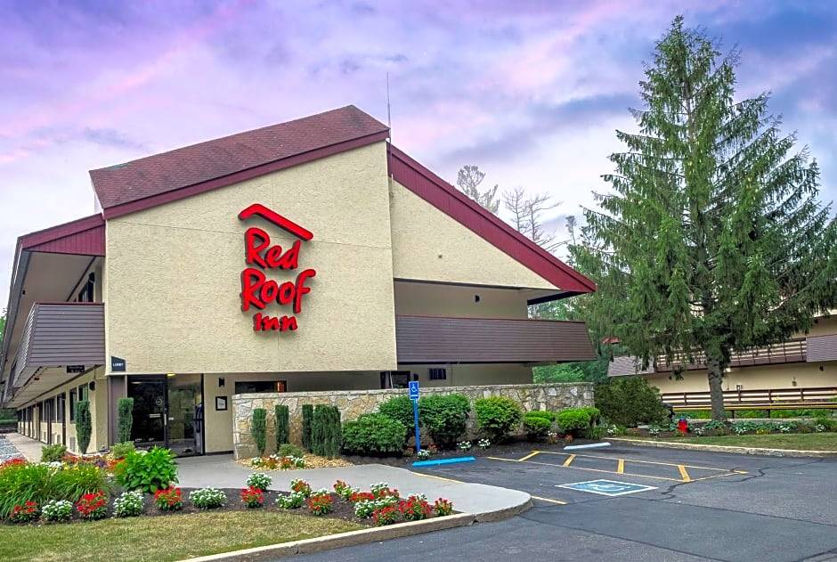 Salem Hotel | 2-Star Hotel ∙ Red Roof Inn Salem