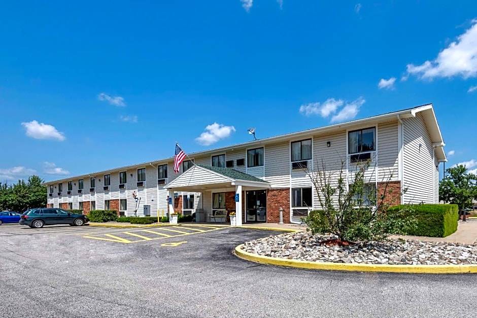 South Sanford Hotel | 2-Star Hotel ∙ Quality Inn