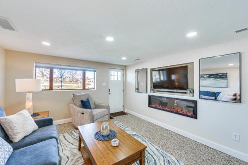 Natrona Apartment | 20 Mi to Pittsburgh: Natrona Heights Apt