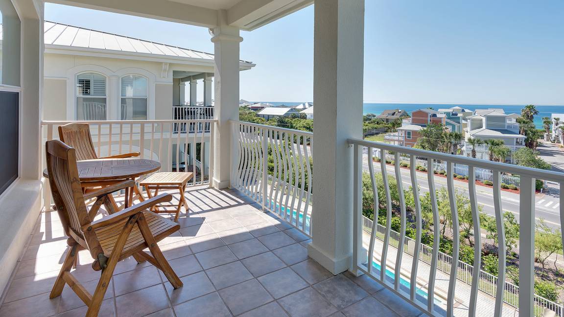 Seagrove Beach Apartment | 204 m² Apartment ∙ 4 bedrooms ∙ 10 guests