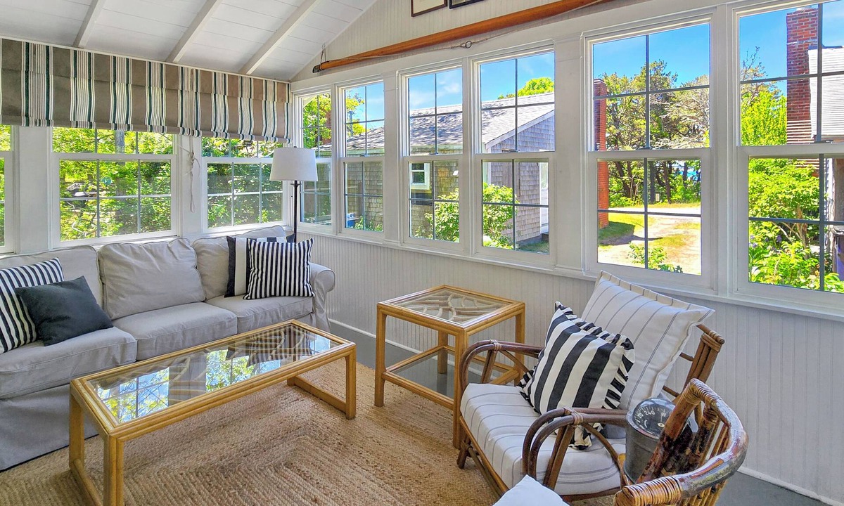 Wellfleet Cottage | 2BD Cottage-A/C, Screen Porch, Outdoor Shower & KAYAKS, Less than 500 ft to Wellfleet Harbor Beach
