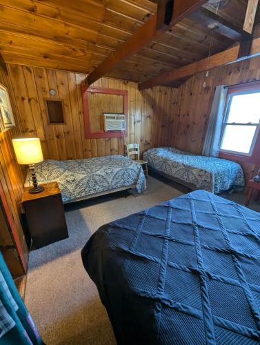 Park Rapids House | 2BR 1BA Cabin #8 at Riverside Point Resort