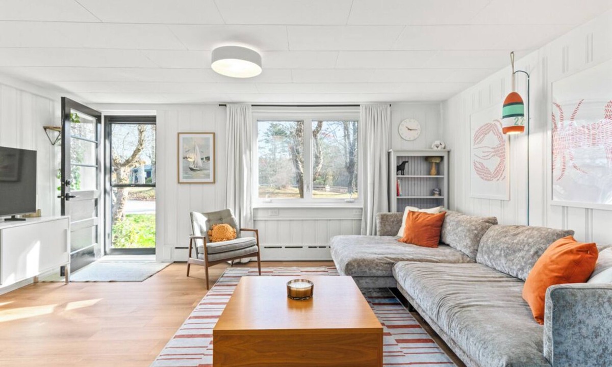 Yarmouth House | 2BR/1BA Yarmouth Village Cottage, Pet-Friendly
