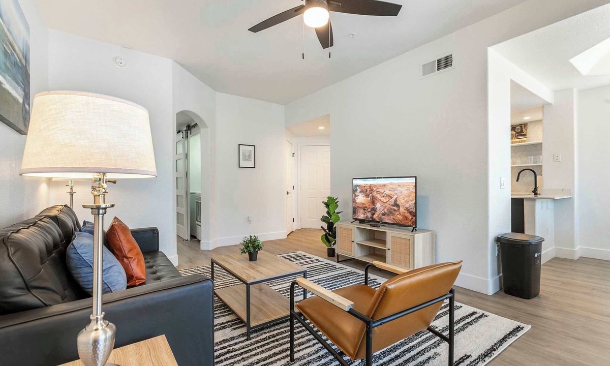 Desert Paradise Estates Apartment | 2BR CozySuites at Kierland Commons with pool #05