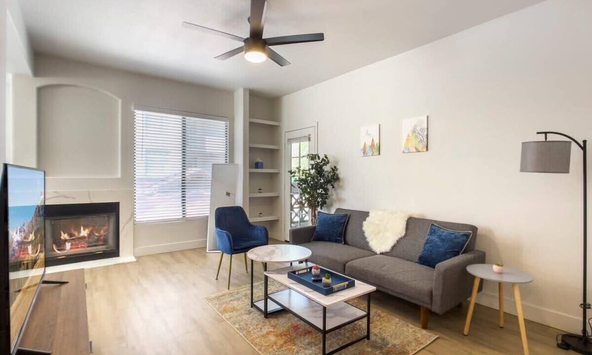 Desert Paradise Estates Apartment | 2BR Kierland Commons CozySuites by the golf course