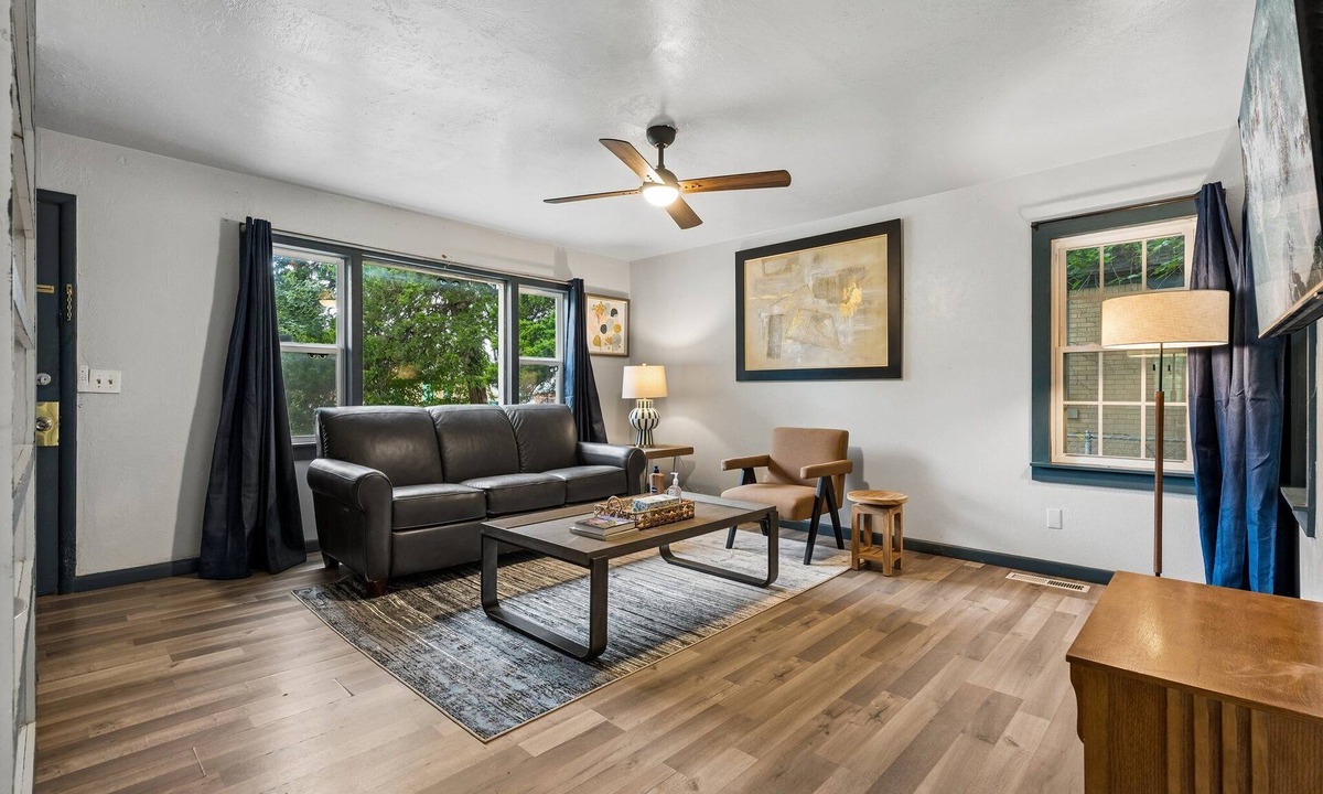Central Oklahoma City Apartment | 2BR with a desk near Integris — built for travel nurses and monthly stays.