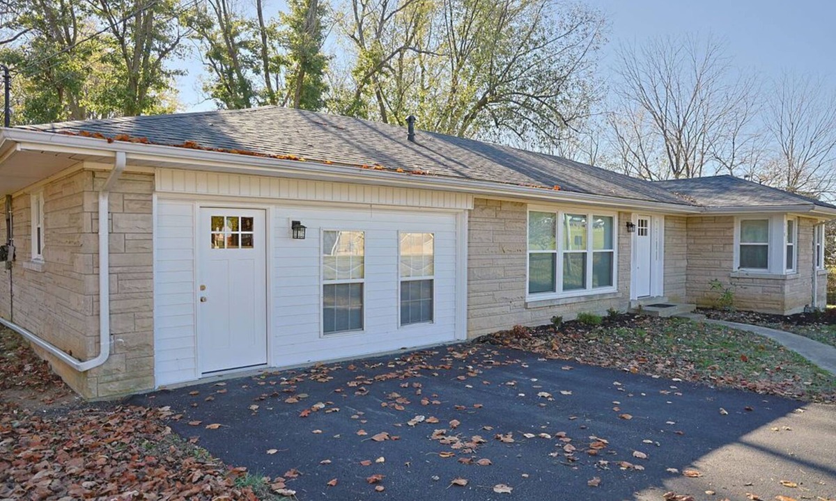 Lebanon House | 3 bed 2 bath with lovely outdoor space