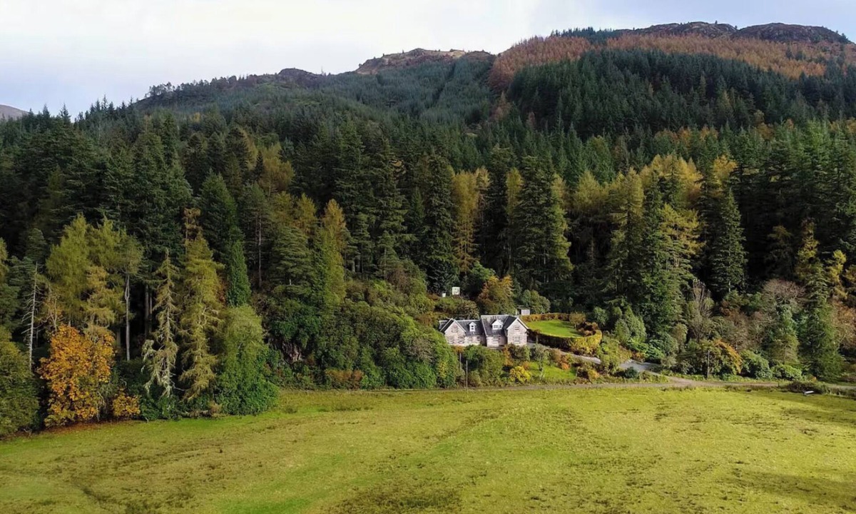 Benmore House | 3 Bed House - Mountain Views, Bbq, Firepit