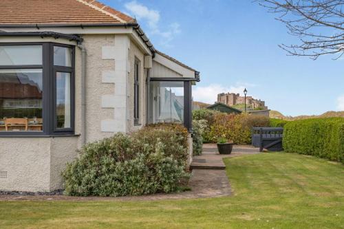 Bamburgh House | 3 Bed in Bamburgh oc-l31103