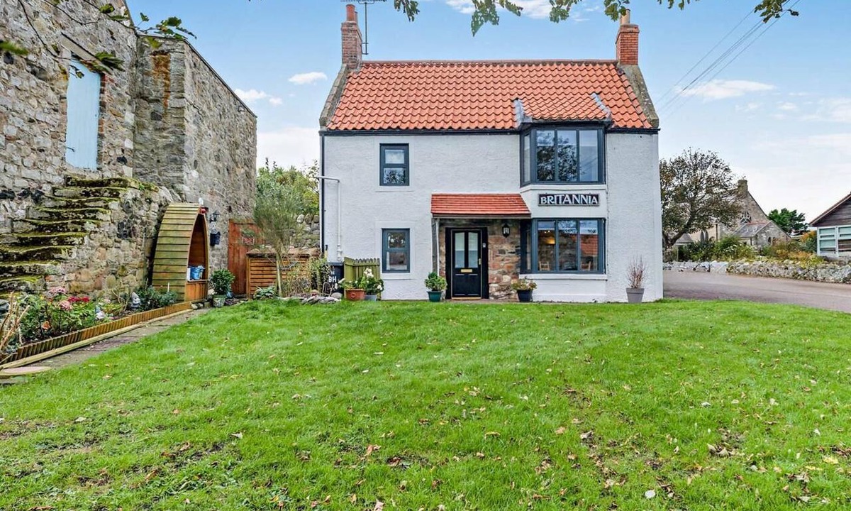 Berwick-upon-Tweed Cottage | 3 Bed in Berwick-upon-tweed (oc-cn040)