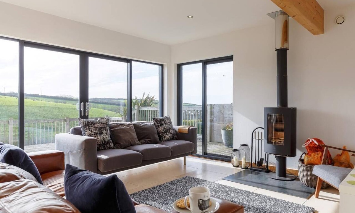 Saint Gennys Cottage | 3 Bed in Crackington Haven (oc-78271)