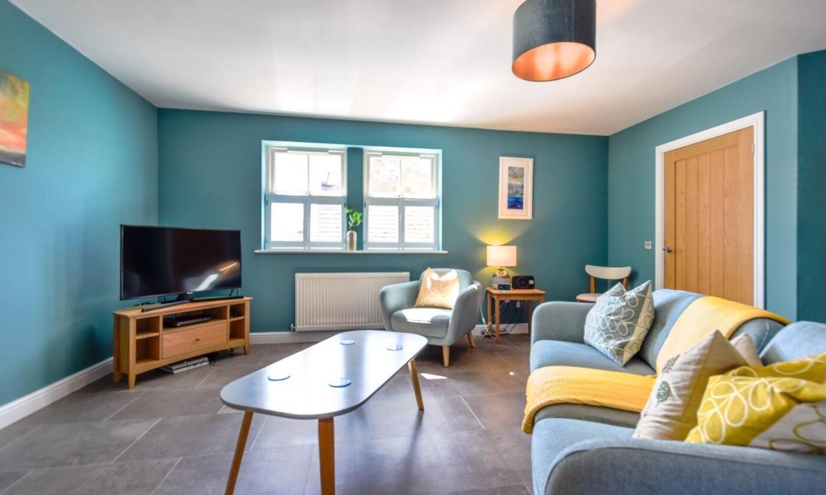 North Sunderland Cottage | 3 Bed in Seahouses (oc-551958)